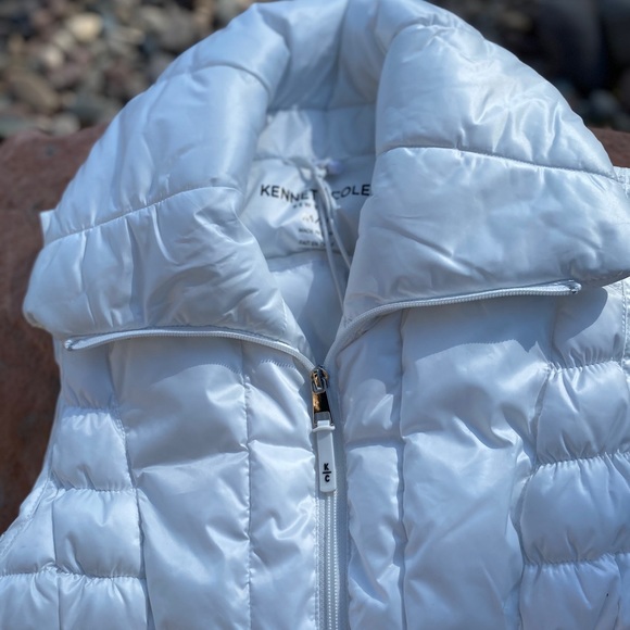 KENNETH COLE Puffer Vest....Varies Sizes - Picture 5 of 6